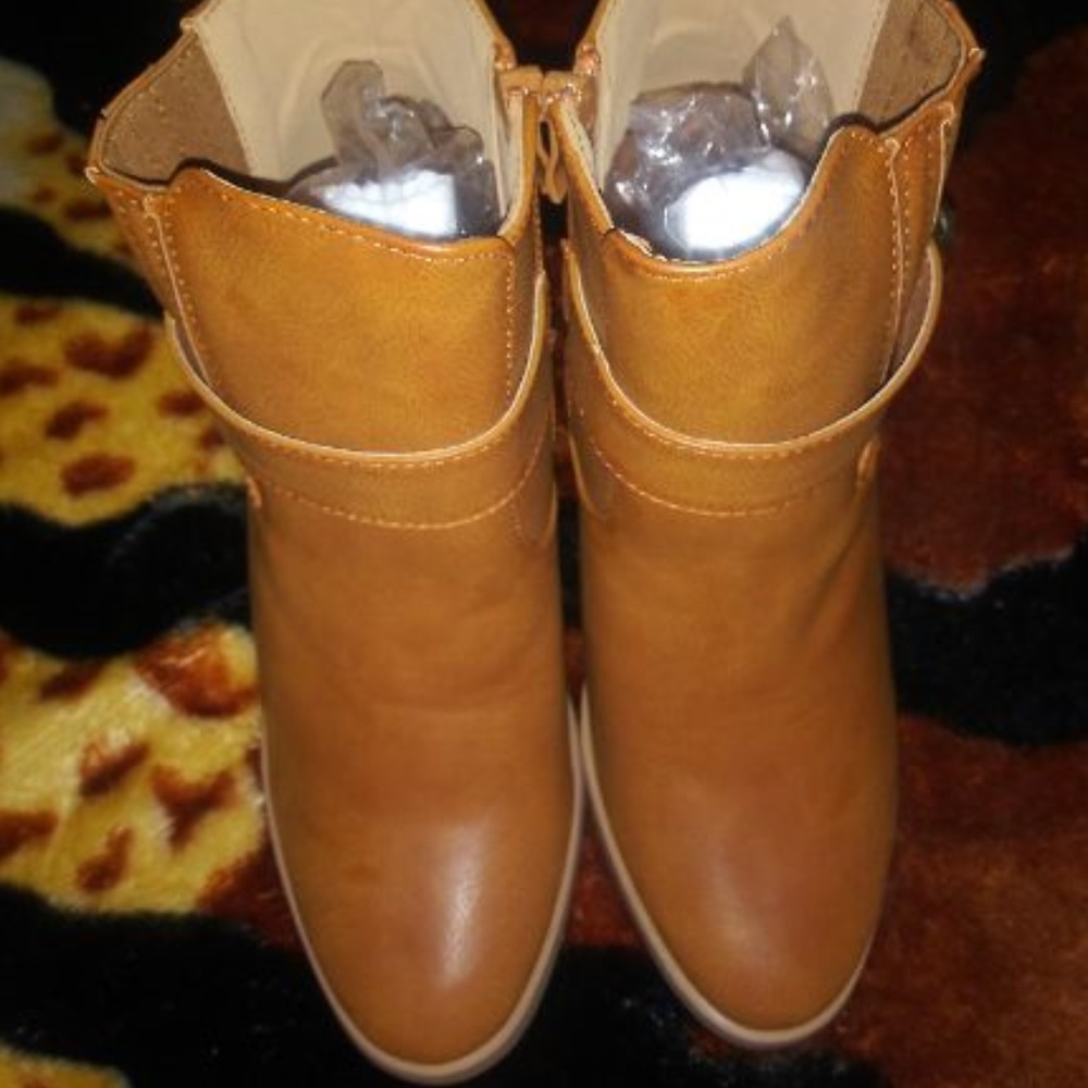 Brand New Windsor Sachi-1 Ladies Ankle High Boots